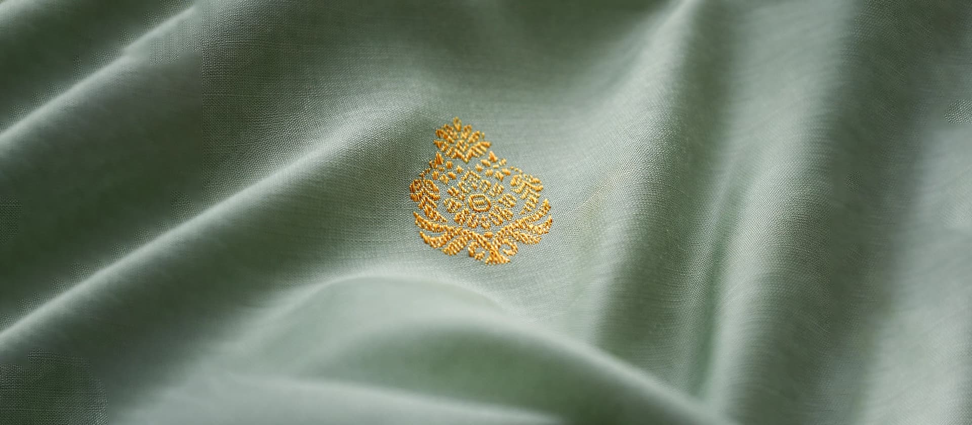 GulSaaz — Sarees Made to Feel Like You